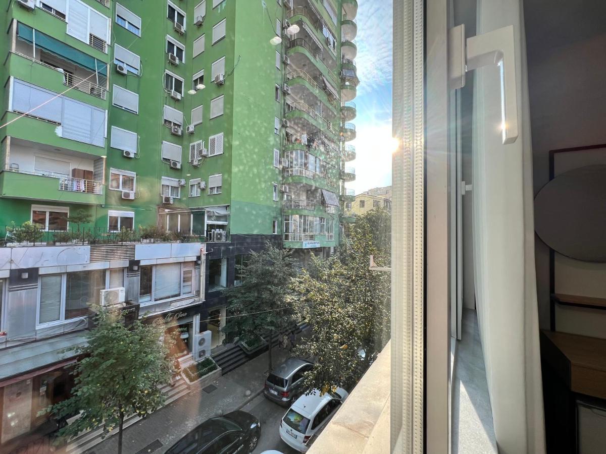 Enzo Rooms & Apartment Blloku Tirana Exterior foto