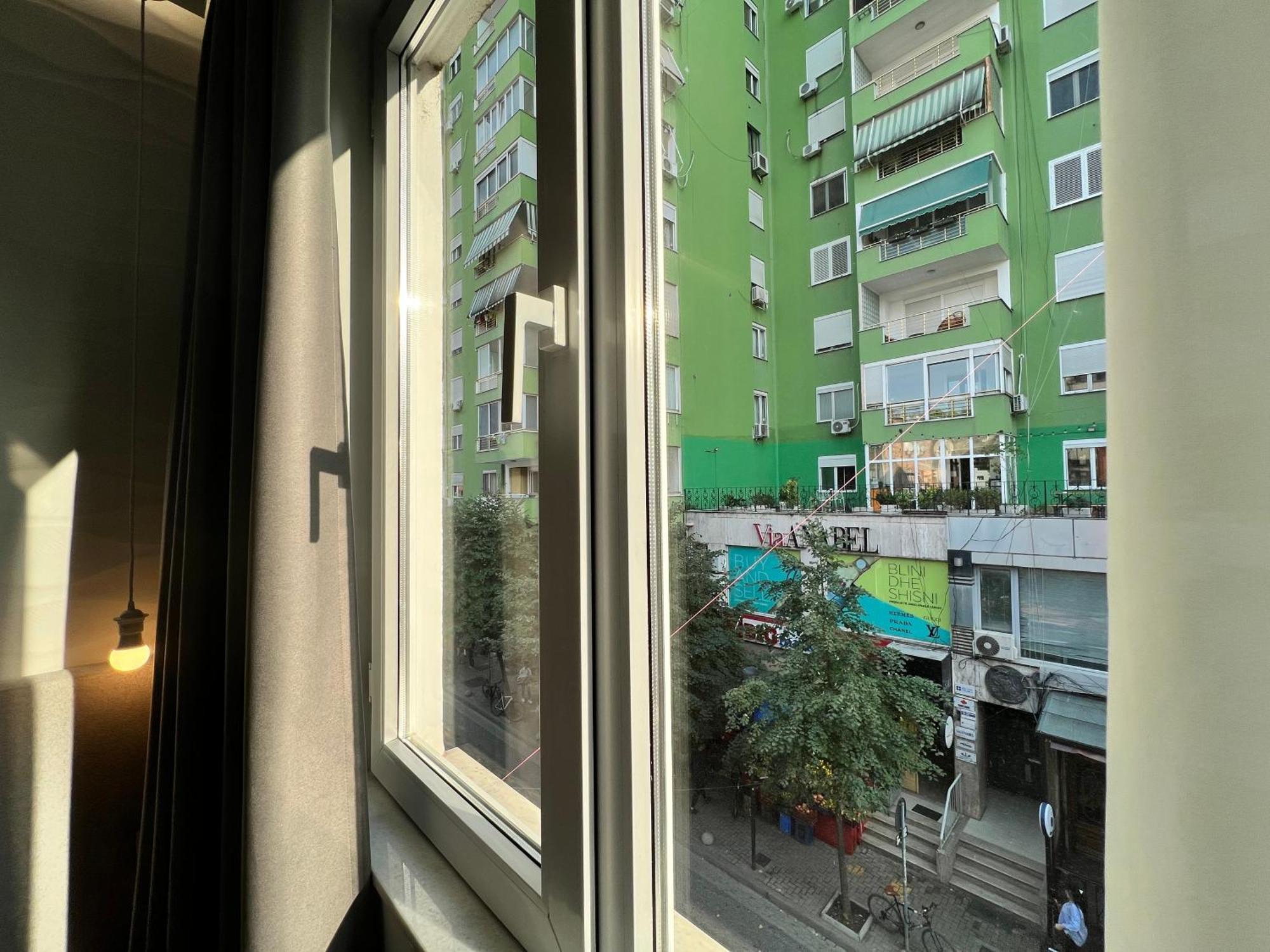 Enzo Rooms & Apartment Blloku Tirana Exterior foto